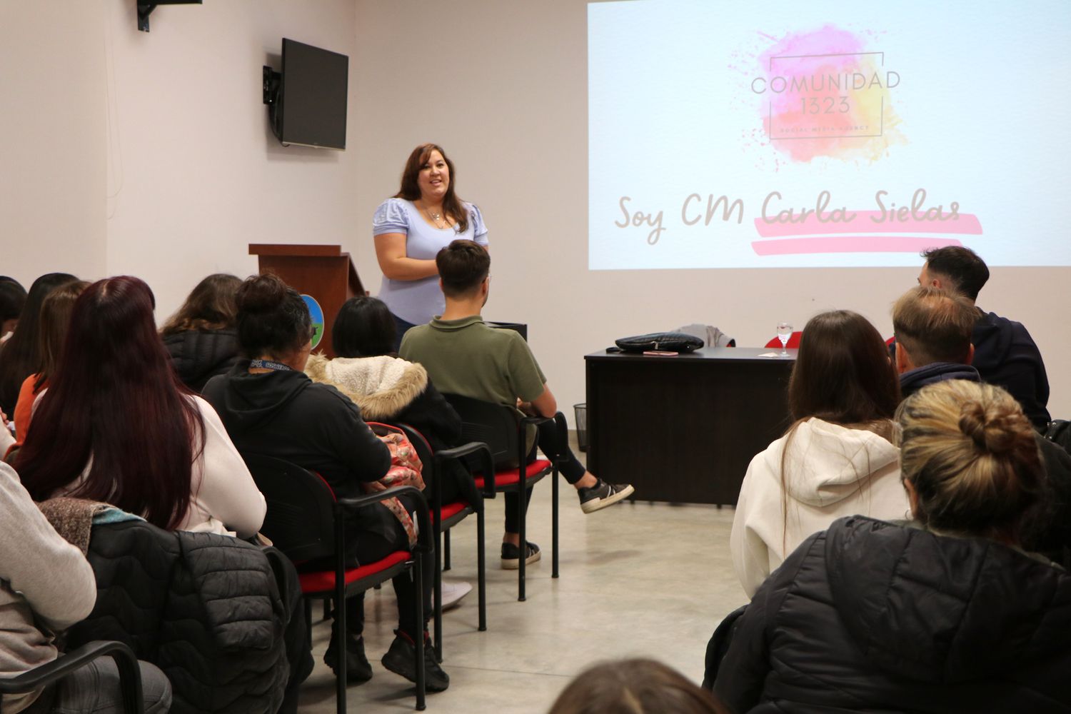 San Cayetano: capacitan a emprendedores en el manejo de redes sociales