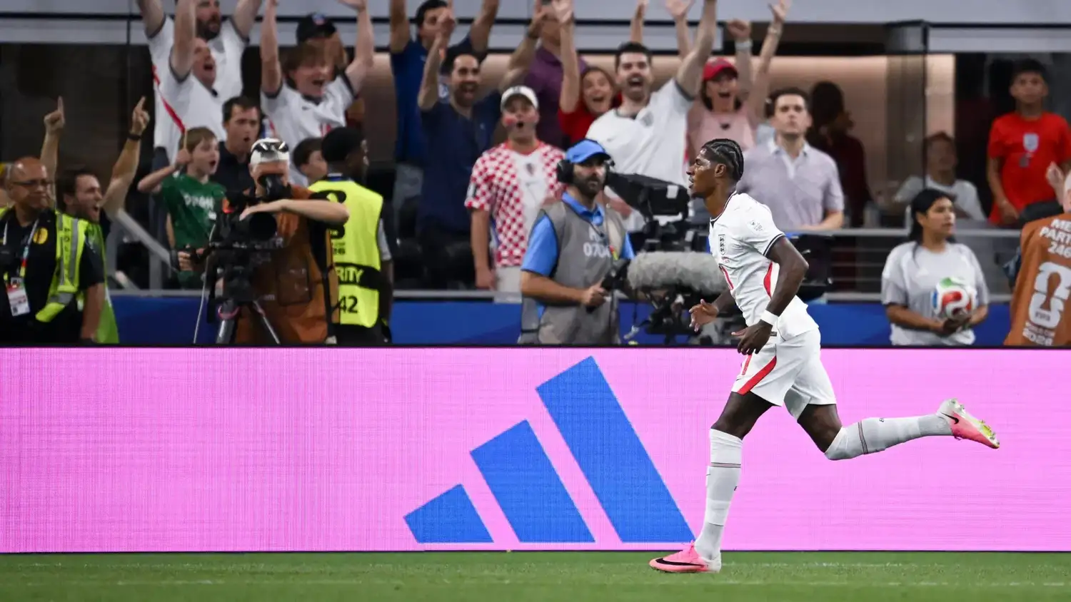 Rashford, delantero inglés.