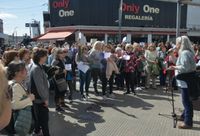 Afiliados de IOMA volvieron a protestar por la suspensión de la cobertura