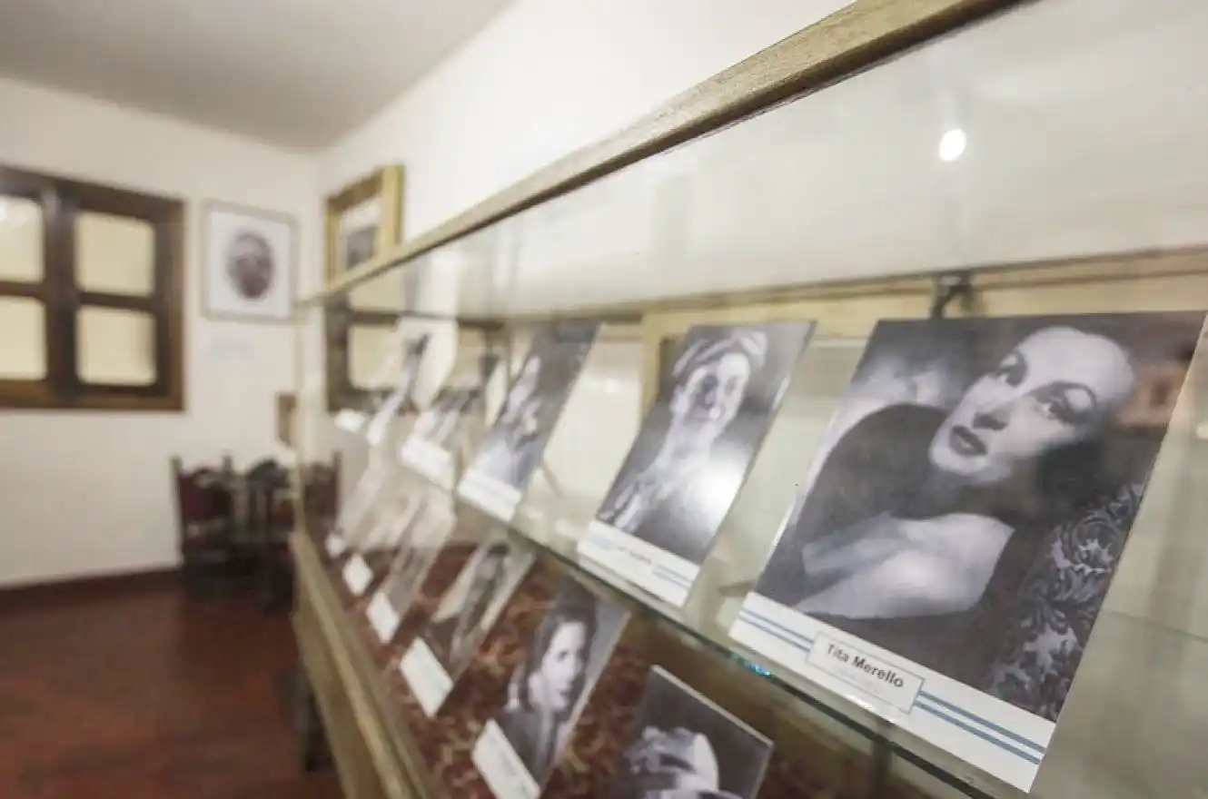Historia del Instituto Nacional de Estudios de Teatro