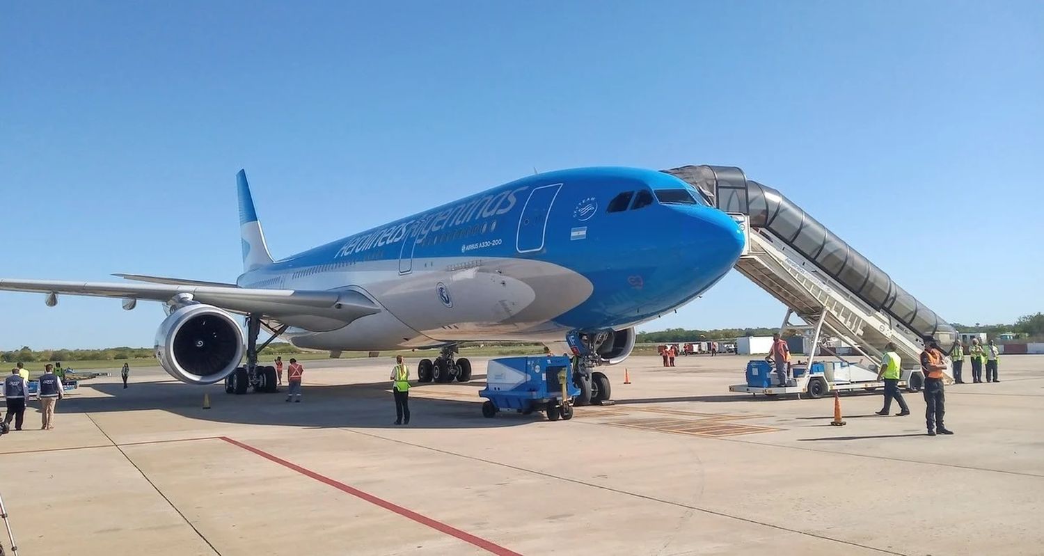 Florencia Carignano y Franco Mogetta, mostraron posiciones antagónicas respecto de Aerolíneas Argentinas.