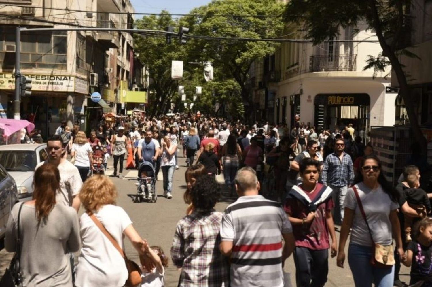 Rosario: piden que los sábados de diciembre calle San Luis sea peatonal