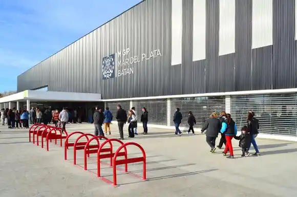 Sin grietas: coincidencia entre el oficialismo y la oposición para convalidar la deuda por los Polideportivos