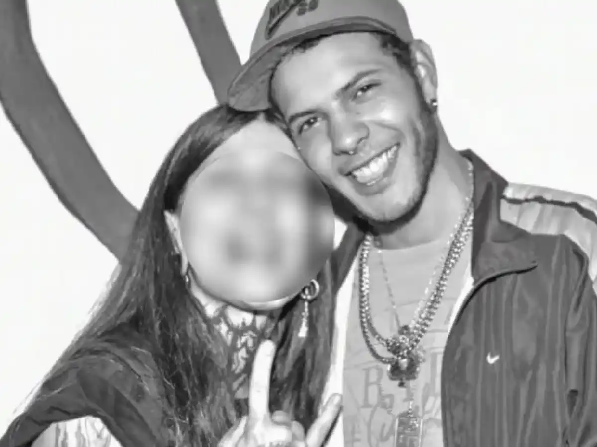 Cayó desde un tercer piso, un mes después despertó del coma y acusó a su novio