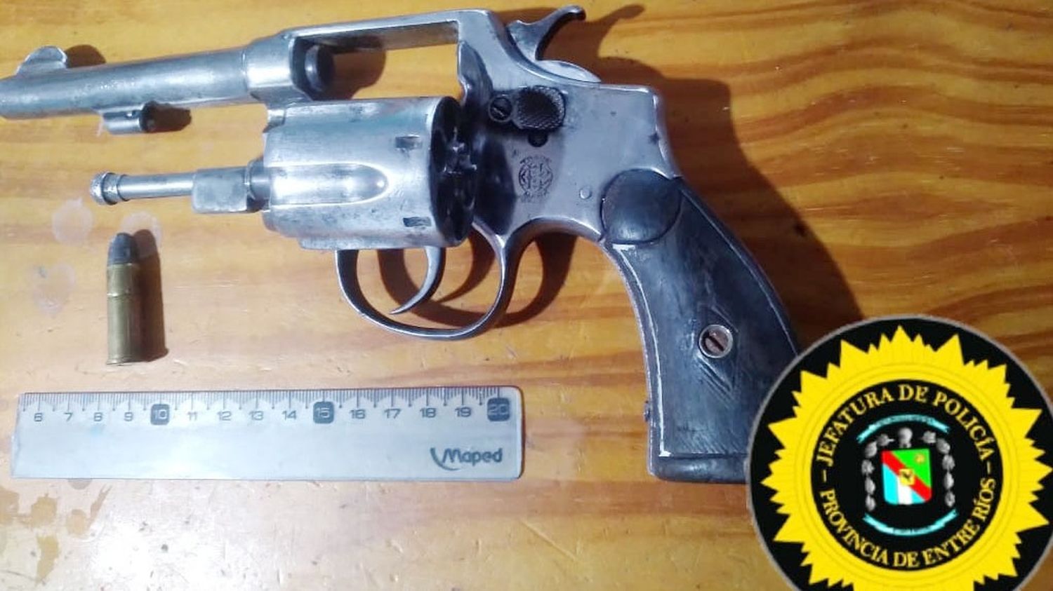 Secuestran armas de fuego y detienen a una mujer por tenencia ilegal