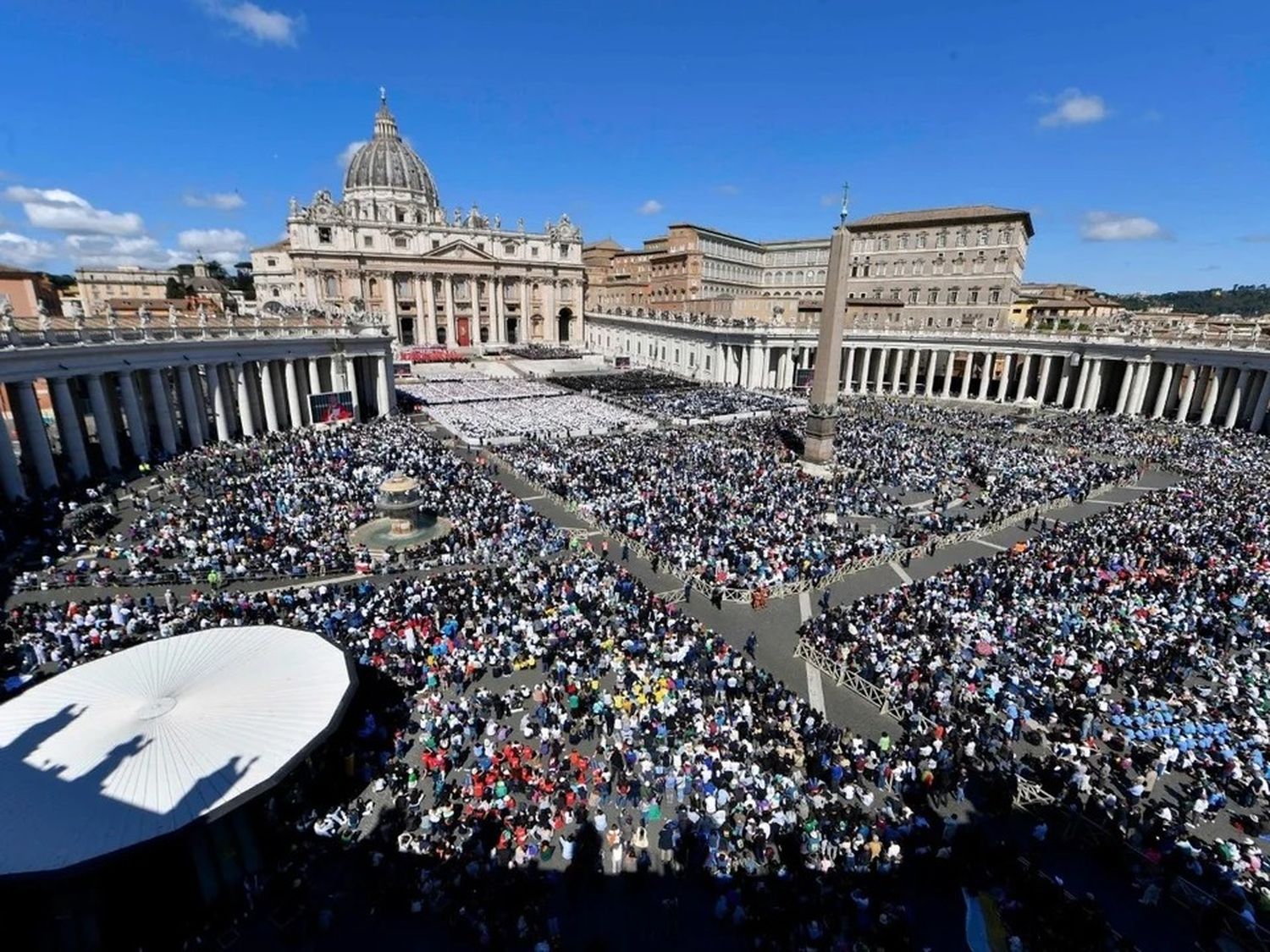 Multitudinario adiós al papa Francisco en San Pedro, donde se destacó su legado