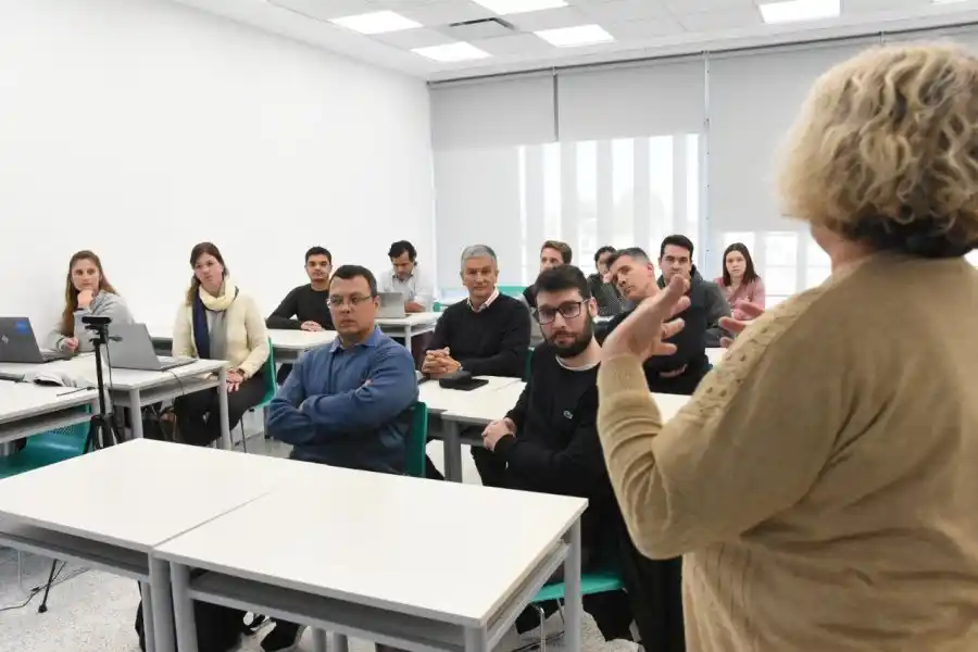 La UNRaf realiza su contribución para mejorar el tránsito de la ciudad