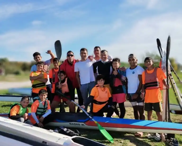 Canotaje: Gran participación de El Ribereño en La Plata