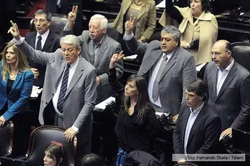 Diputados avanza en el debate por ley de pago local a bonistas
