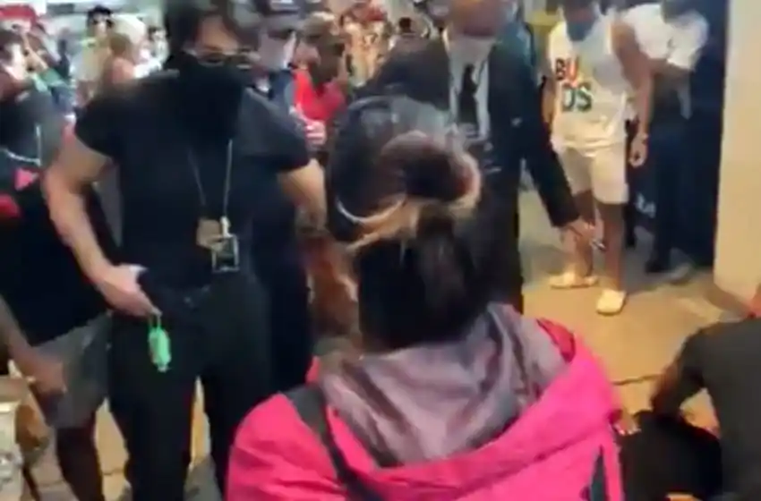 Caos, insultos y violencia en Río: centenares de argentinos varados en el aeropuerto denuncian tortura policial