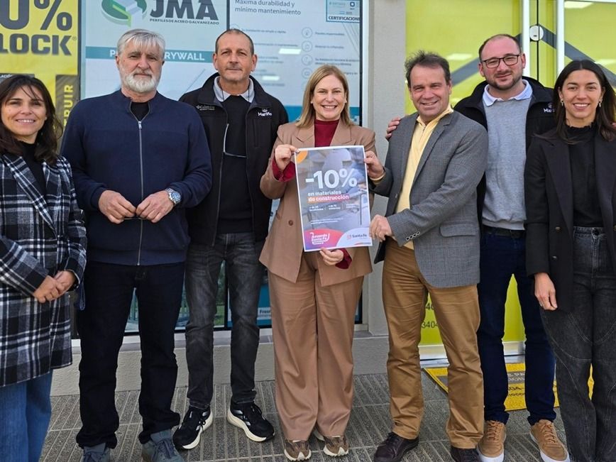 Gisela Scaglia acompañó a comerciantes de Gálvez, en el departamento San Jerónimo.