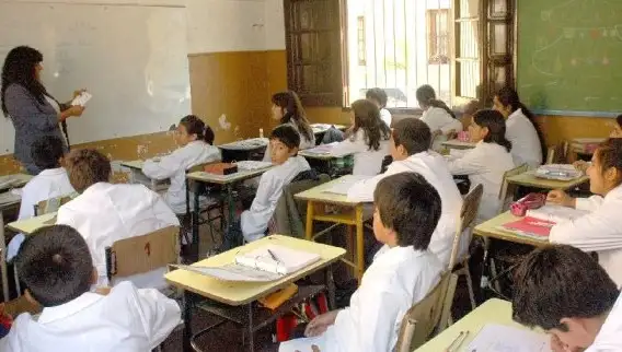 Bajó el ausentismo docente en las escuelas de jornada ampliada