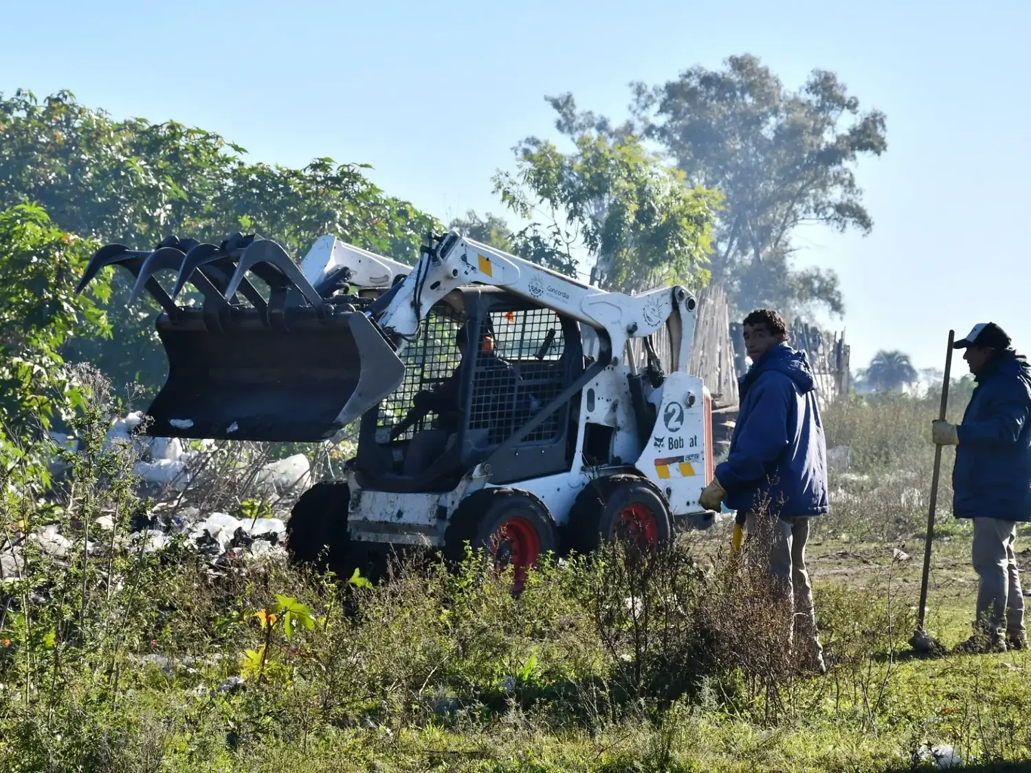 Operativo de limpieza, mejoras de alumbrado y erradicación de basurales