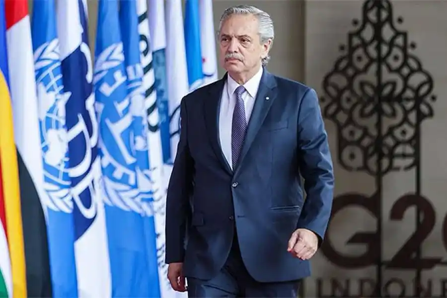 Episodio de hipotensión y mareos del Presidente: tiene una gastritis erosiva