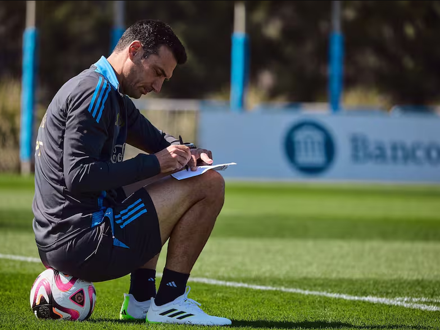 El seleccionador argentino sorprendió con la baja de algunos nombres.