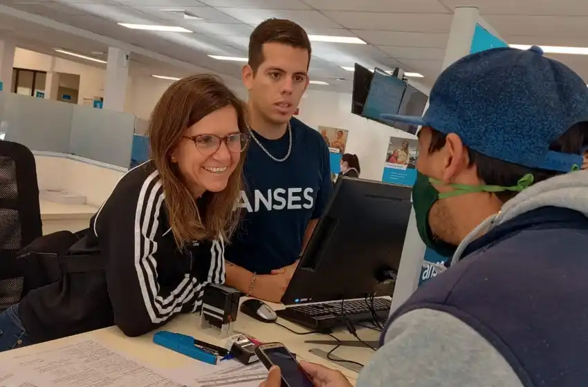 Raverta recorrió las oficinas de ANSES de Mar del Plata