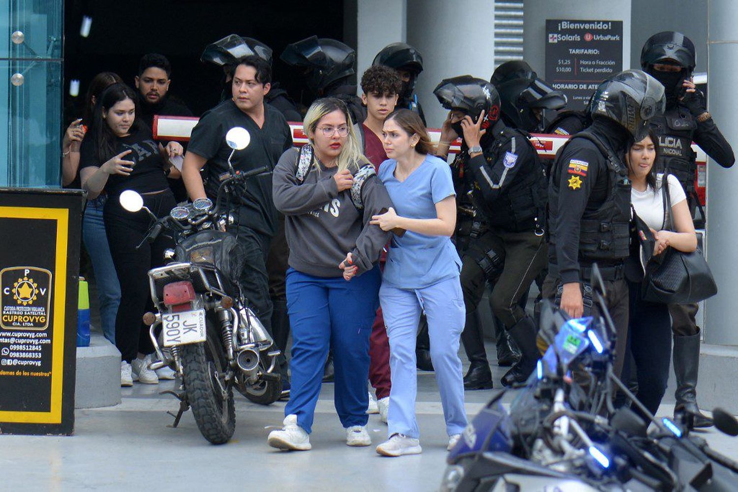 Perú ordena investigación sobre el uso de armas de su milicia en toma de canal en Ecuador