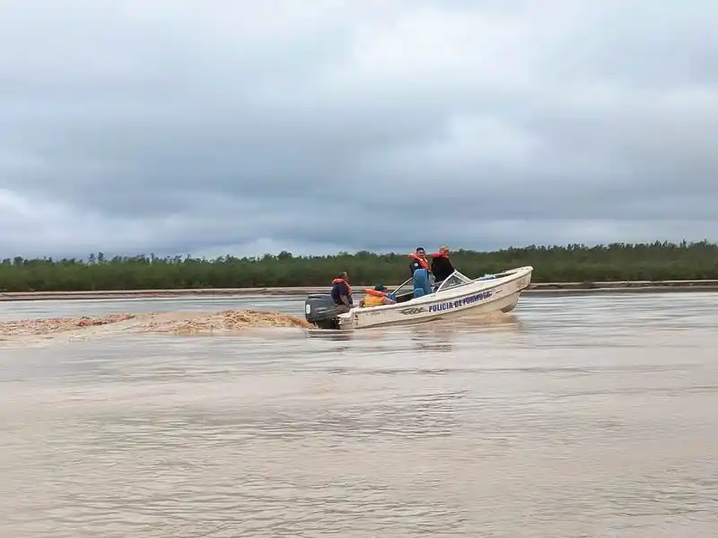 Noveno día de búsqueda de un 
hombre en aguas del río Bermejo