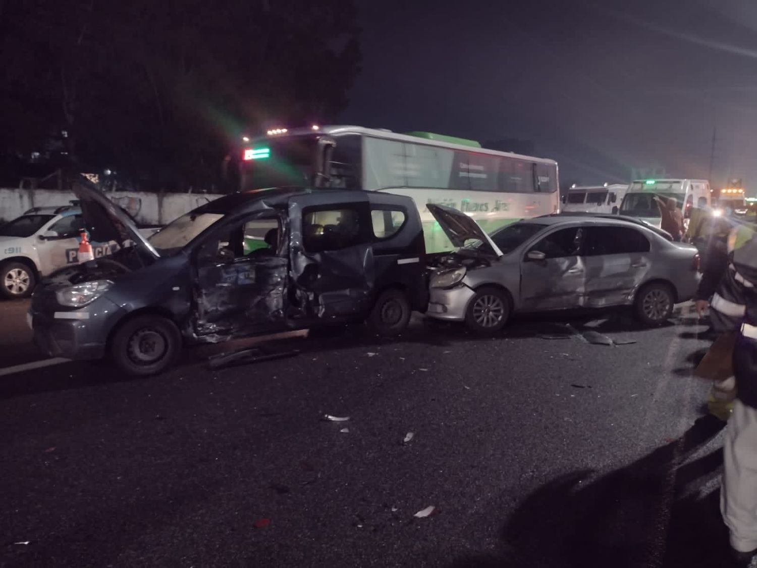 Choque en cadena en Autopista La Plata - Buenos Aires: Once autos involucrados