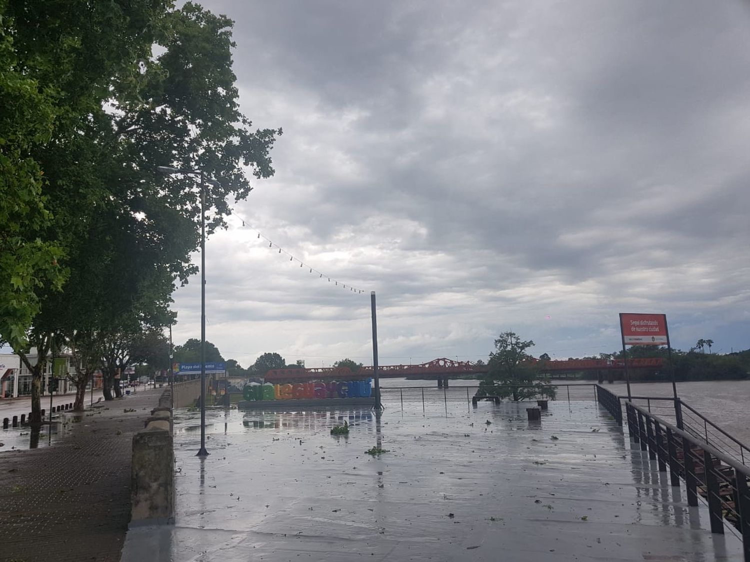 Llegó el frente frío: ¿hasta cuándo durará la lluvia?