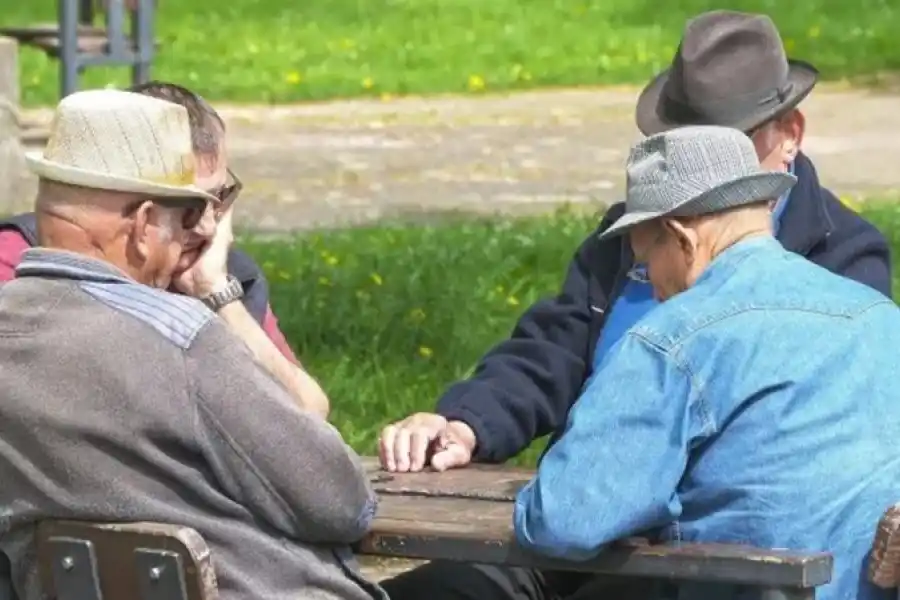 Cómo quedaría la nueva fórmula jubilatoria que plantea el Gobierno