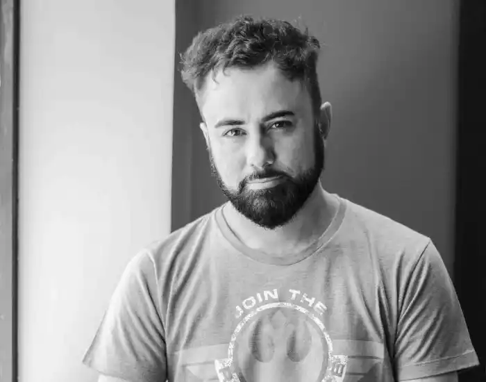 El escritor Leandro Paolini Somers presenta su libro “76 mujeres”