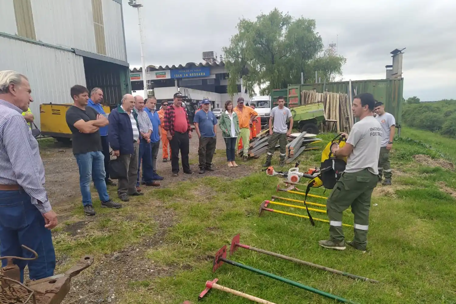 Capacitaron a más de 140 personas en combate de incendios forestales