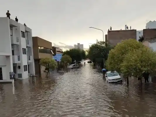 Clubes de la ciudad recolectan donaciones para el temporal de Bahía Blanca.