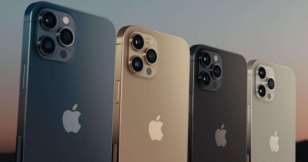 Apple debería pagar casi 2 millones de dólares por no incluir el cargador en la caja del iPhone 12