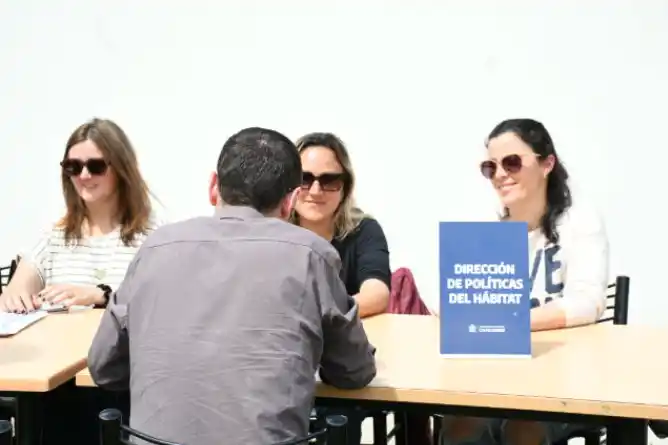 “Organizar Comunidad” y la “Muni Cerca” juntos asesorando a los vecinos