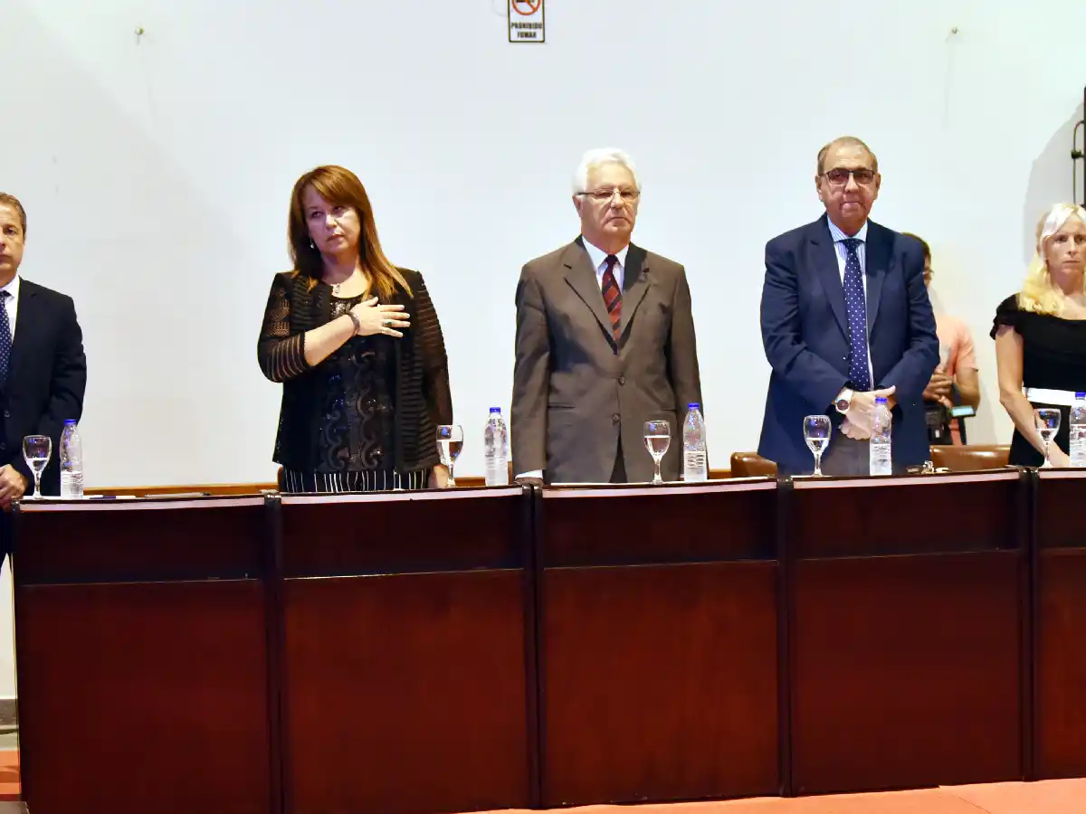 Repercusiones tras el discurso del intendente: elogios oficialistas y una oposición dividida entre moderada y crítica  