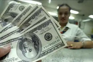 Dólar blue bajó los $11 y oficial se mantiene a $7,87