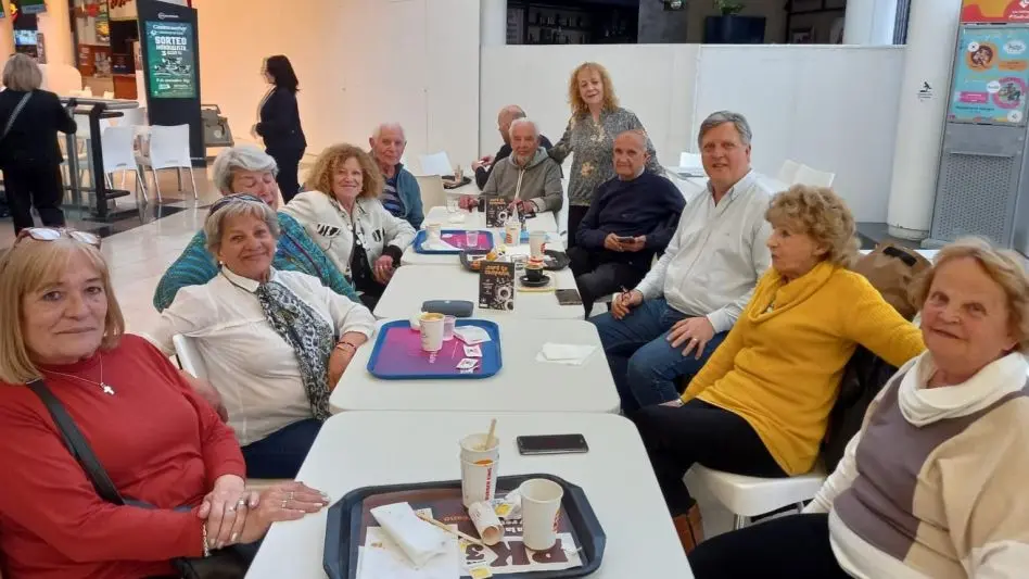 "Café en Compañía": la iniciativa que promueve la amistad entre personas que se sienten solas