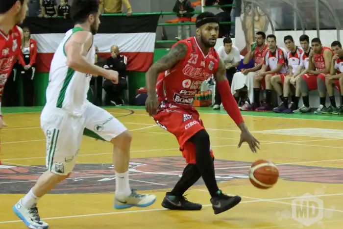 Walter Baxley se despachó con 42 puntos ante Ferro. (Foto: Carlos De Vita)