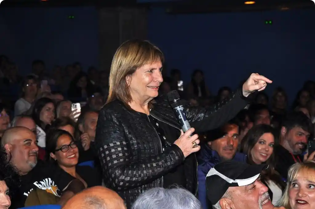 Patricia Bullrich fue a ver a Fátima Florez