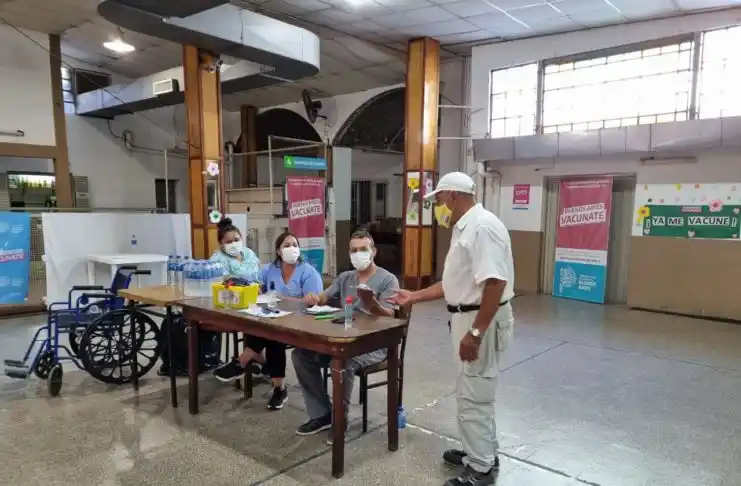 En medio de la tercera ola de Covid-19, confirman que se vencieron lotes de vacunas en la Región Sanitaria IV