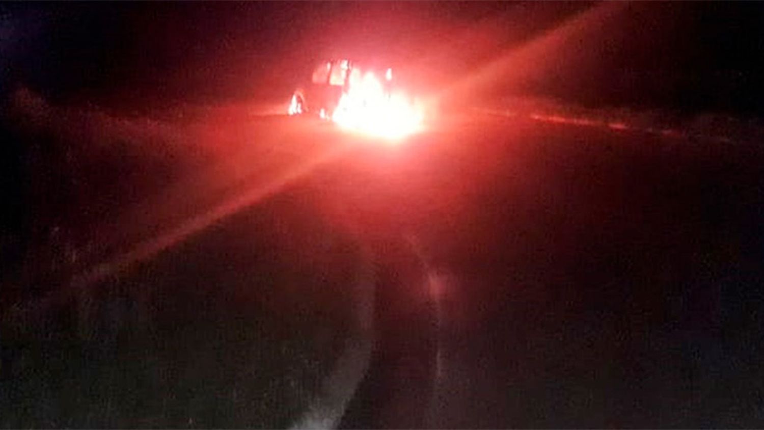 Una camioneta se incendió mientras circulaba sobre la Autovía Artigas