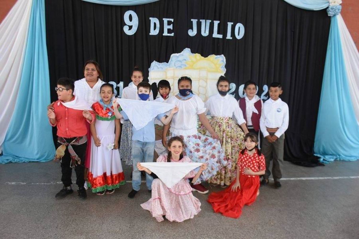 Escuelas de toda la provincia celebraron el 9
de julio “con mucho entusiasmo y patriotismo”