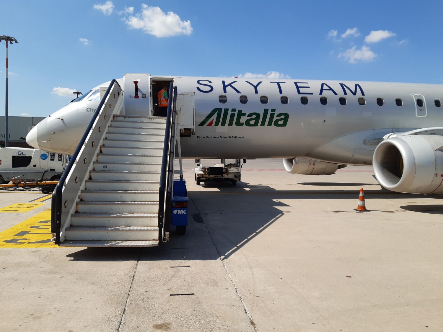 Alitalia: 290 millones de euros por los derechos de marca