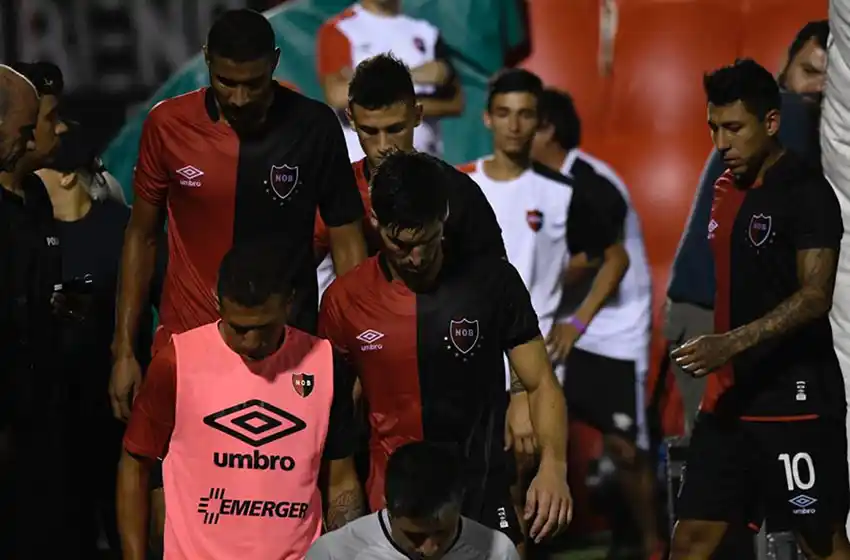 Newell’s, en caída libre, perdió ante Colón en el Coloso
