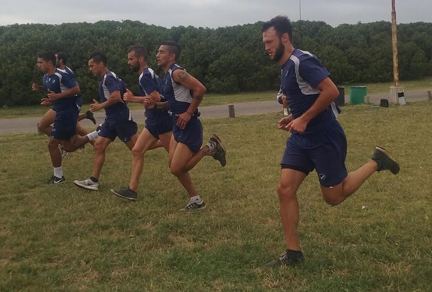 Alvarado comenzó la semana de entrenamientos de cara al debut