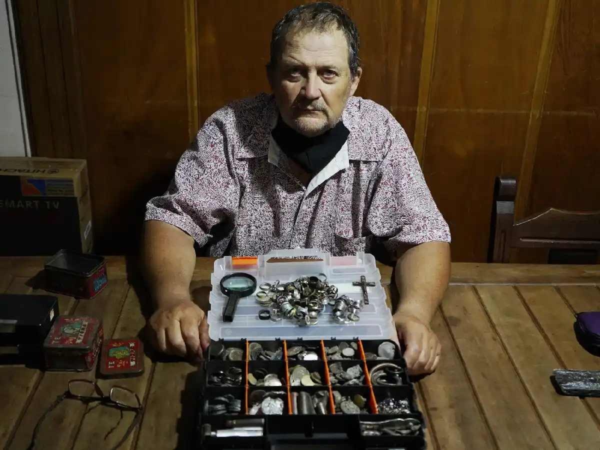 “La gente compra estos aparatos pensando que va a encontrar una fortuna y eso no ocurre”         