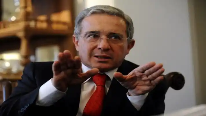 SACAR EL EJÉRCITO A LA CALLE, lo que pidió Álvaro Uribe para controlar el vandalismo en Colombia