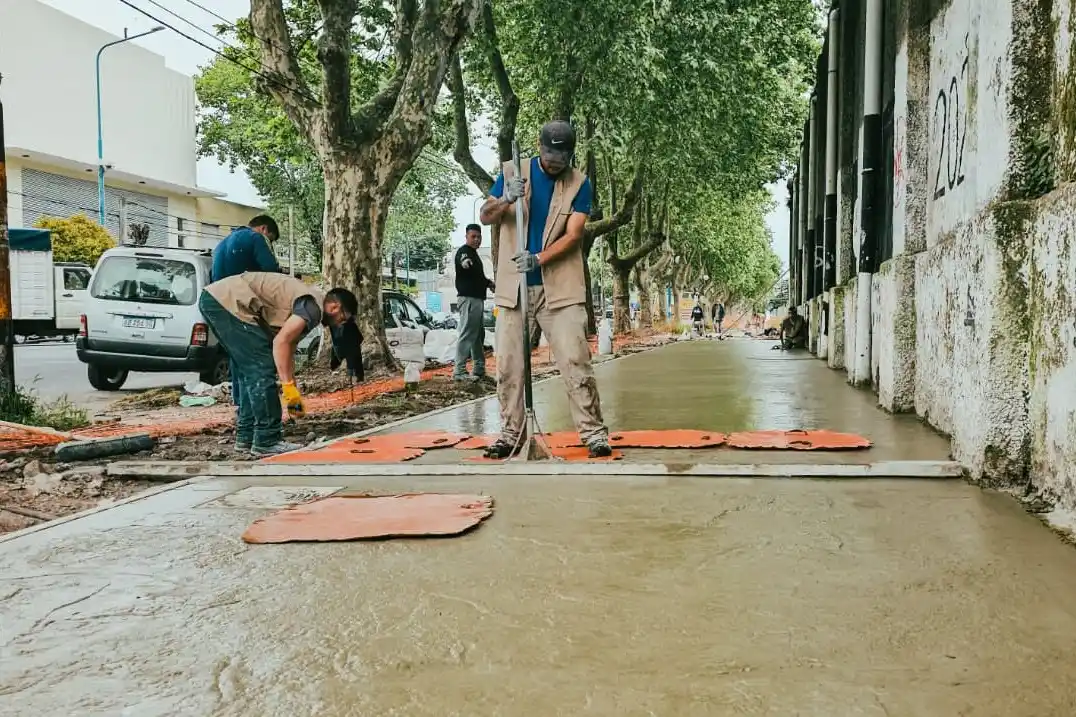 Las obras avanzan en una zona delimitada por las calles San Martín, 3 de Febrero, Guido y Chile.