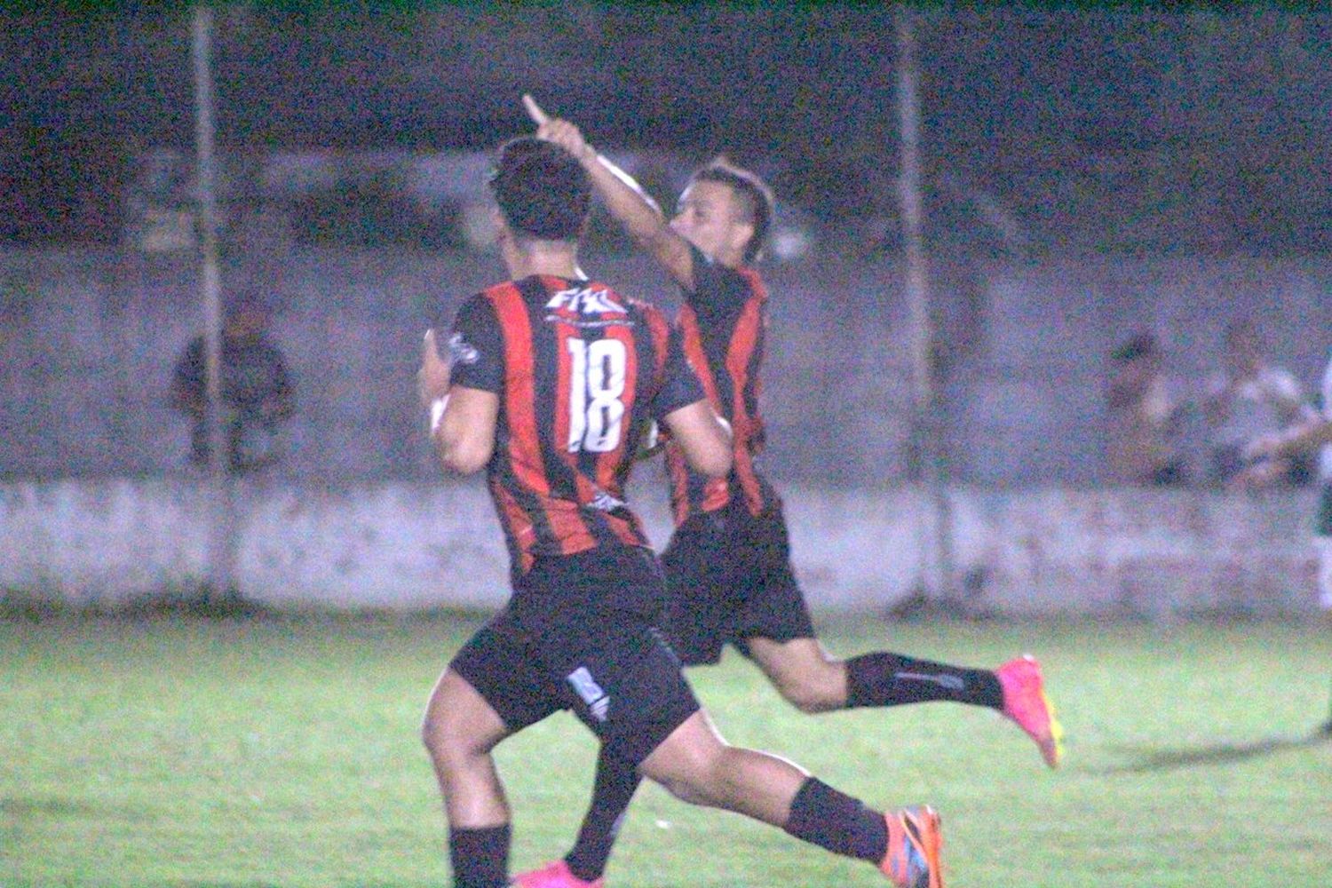 Gualeguay Central vibró con la séptima jornada del Campeonato Nocturno