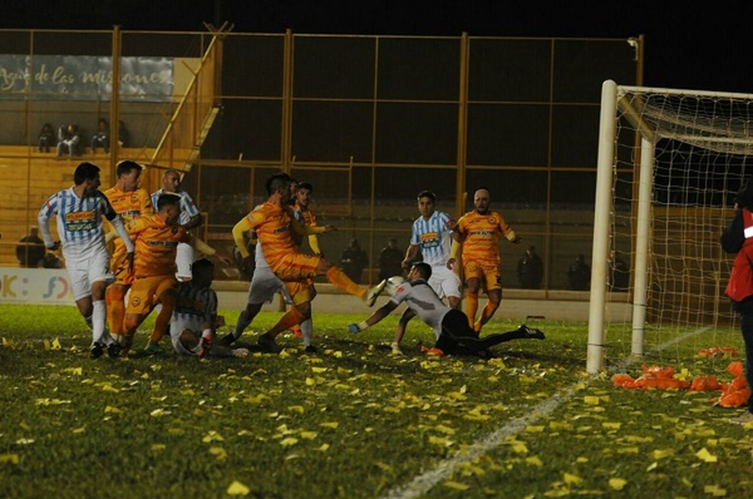 B Nacional: Fuera de la zona roja, Juventud ya piensa en Chacarita