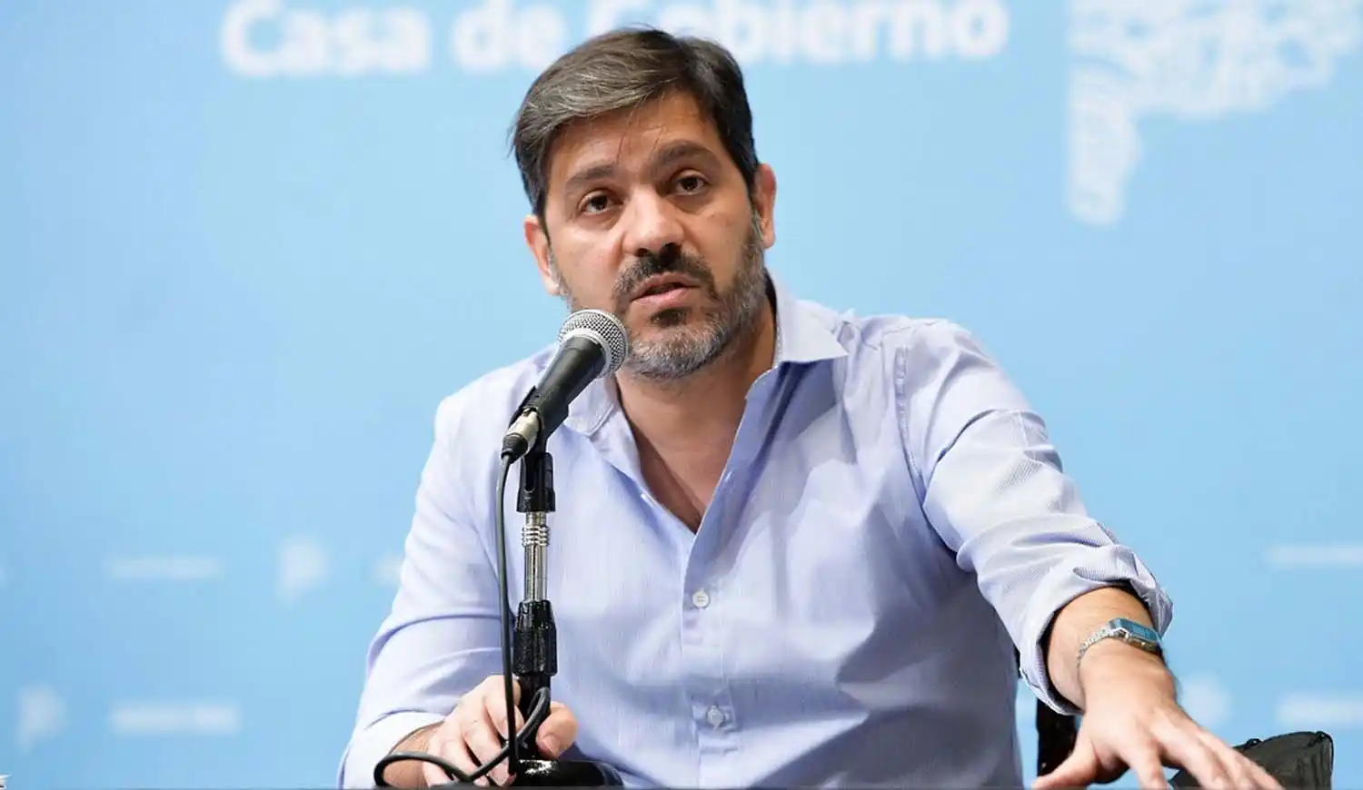 Carlos Bianco cruzó a Javier Milei por sus fuertes dichos contra Cristina Kirchner.