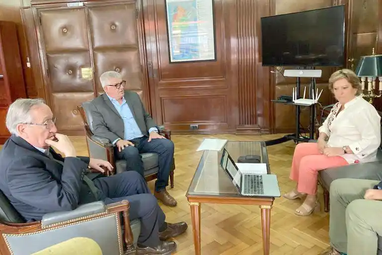 Diálogo. Lunghi, Teruggi y Vidal de Lamas