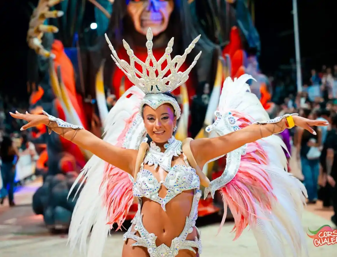 Giuliana Cichero, Reina de K´rumbay.-