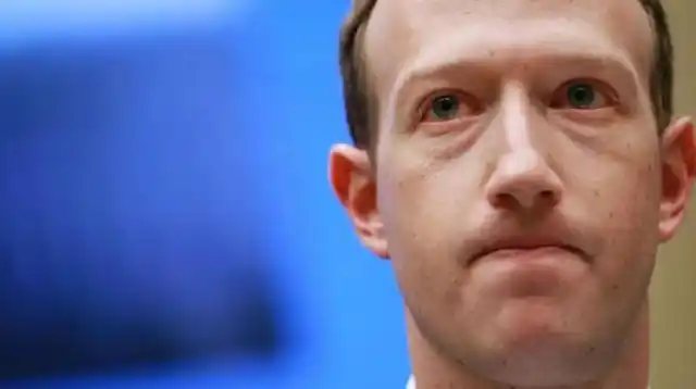Inversores piden que Mark Zuckerberg renuncie a la presidencia de Facebook